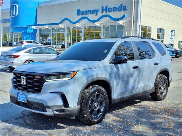 Certified 2025 Honda Pilot TrailSport