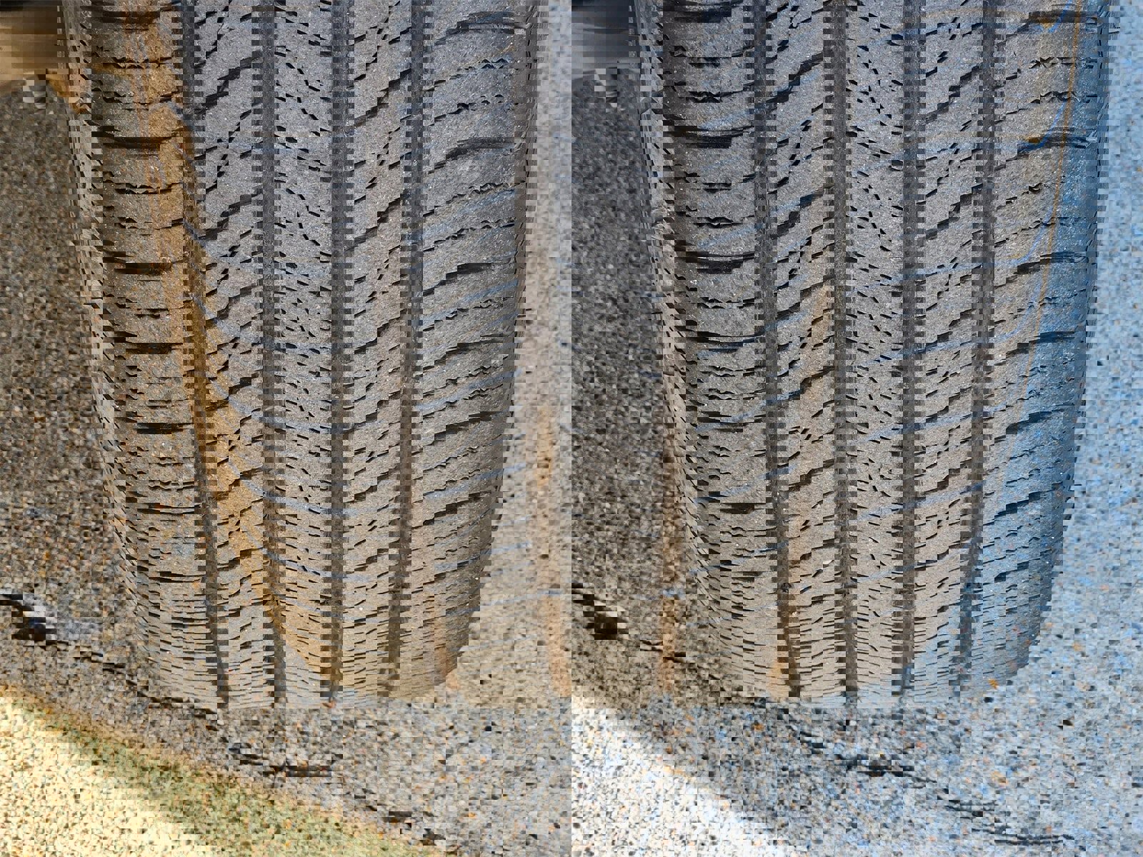 Used 2023 Ford Expedition Limited image 21