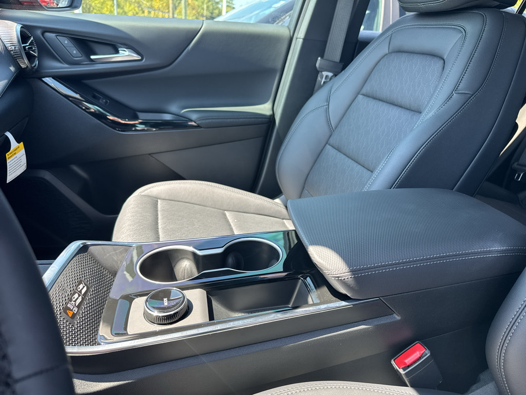 New 2027 Chevrolet Equinox LT w/ Convenience Package II FWD image 12