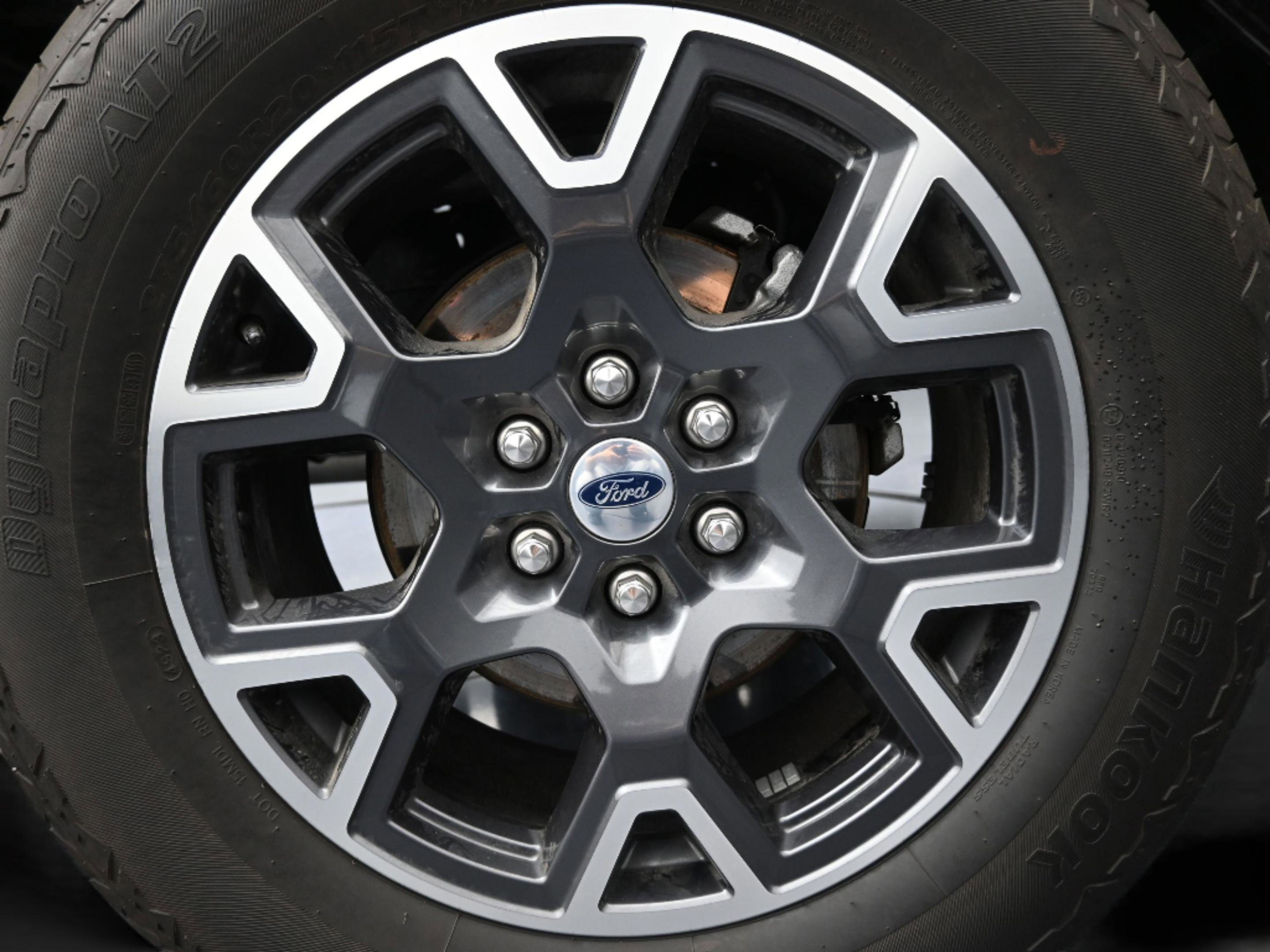 Used 2024 Ford F150 STX AWD/4WD image 10