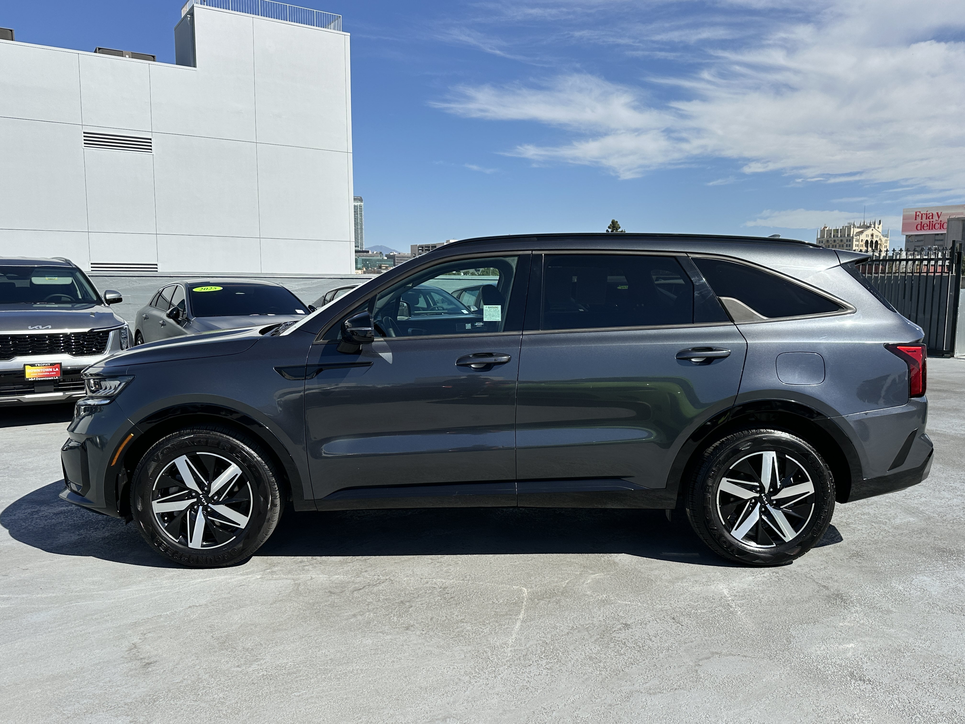 Certified 2023 Kia Sorento S FWD image 3