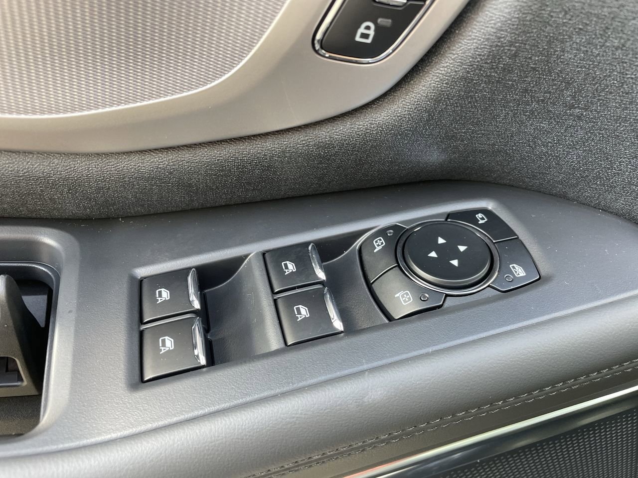 New 2026 Ford Expedition Active RWD image 21