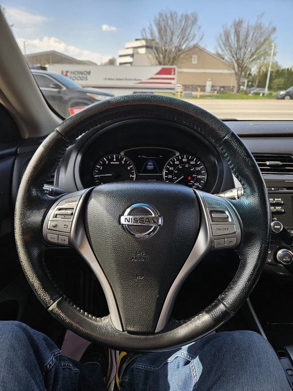 Used 2013 Nissan Altima 2.5 SV FWD image 10