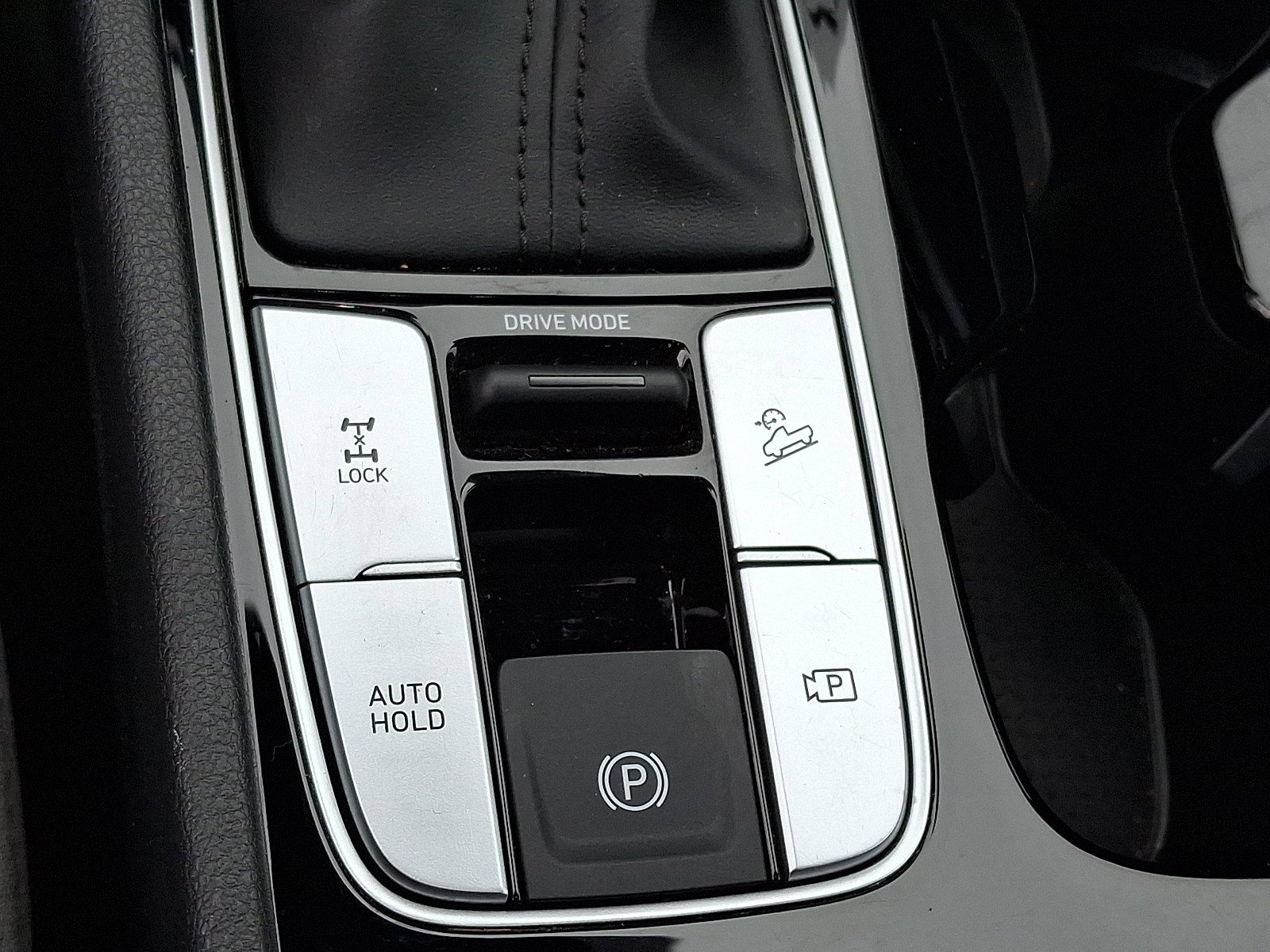 Used 2023 Hyundai Santa Cruz SEL w/ Activity Package image 24