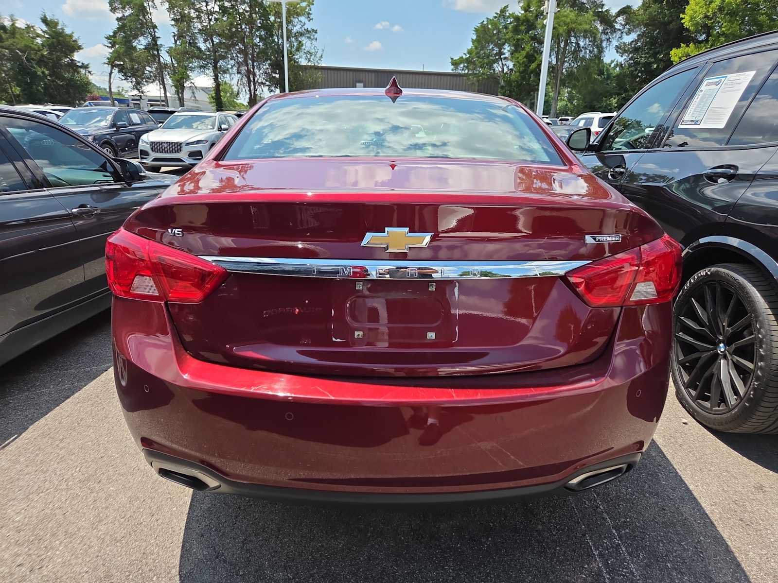 Used 2017 Chevrolet Impala Premier w/ Enhanced Convenience Package FWD image 4