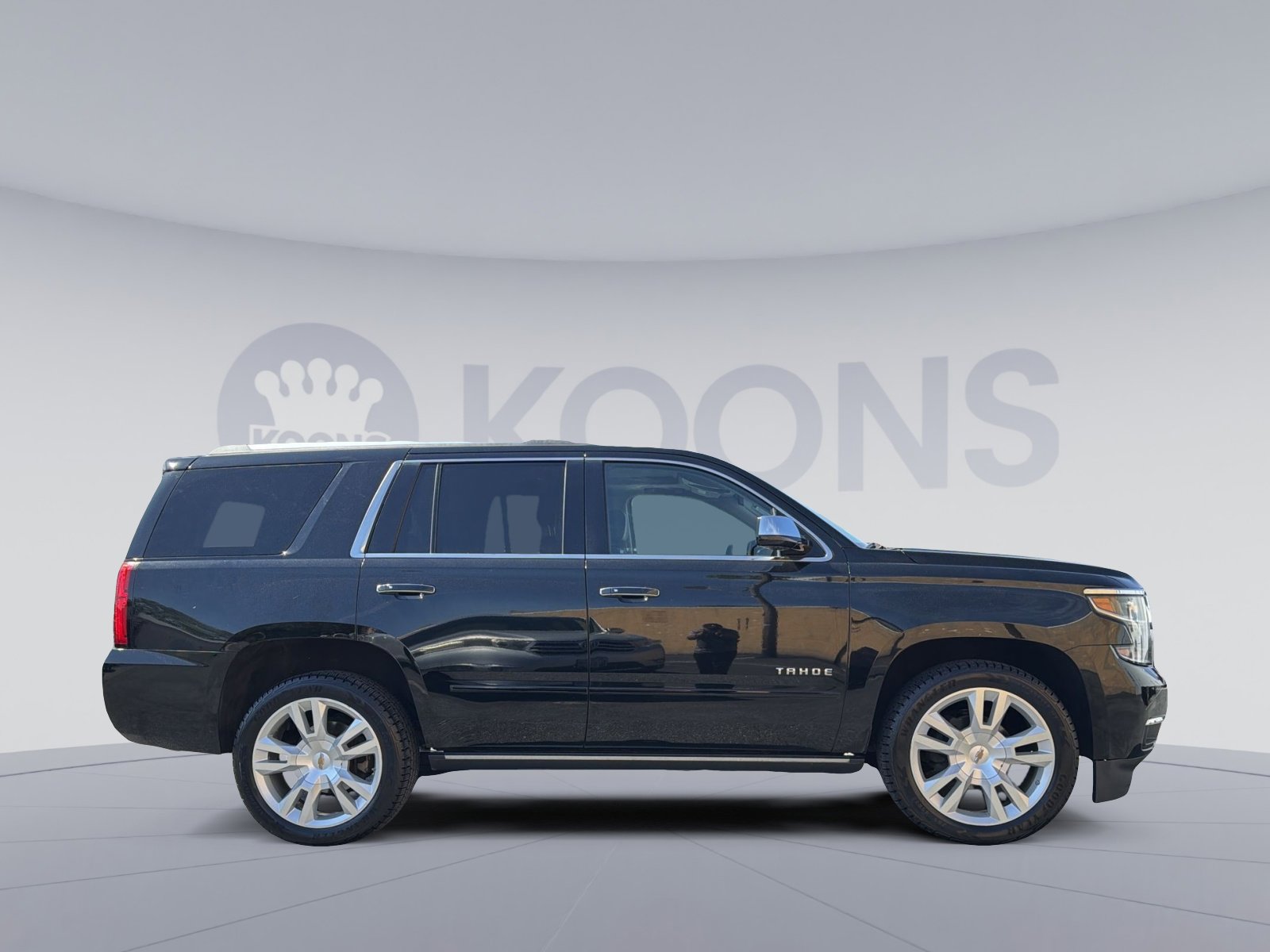 Used 2019 Chevrolet Tahoe Premier AWD/4WD image 12