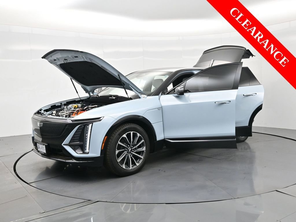 Used 2025 Cadillac Lyriq Sport image 40