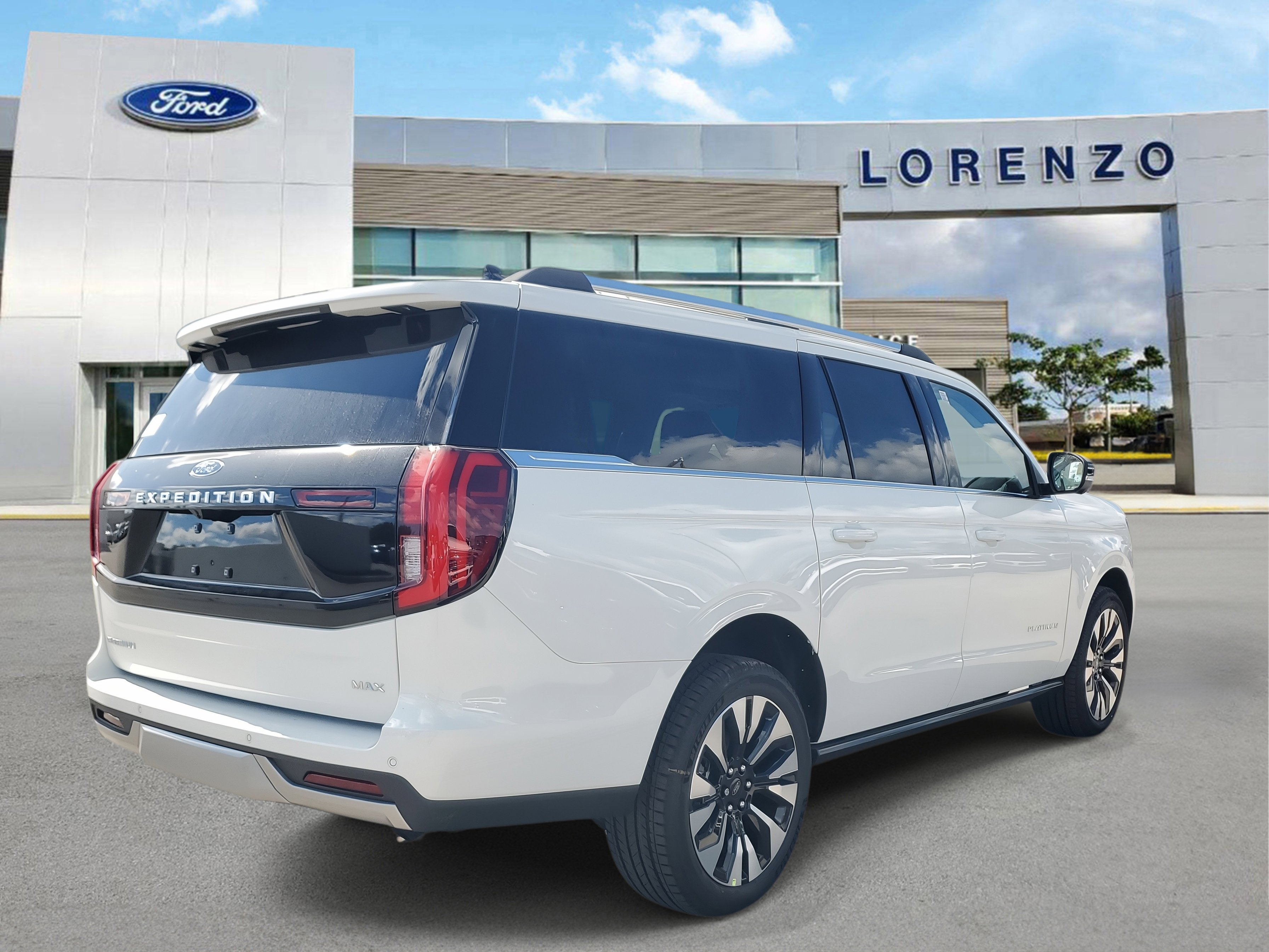 New 2025 Ford Expedition Max Platinum w/ Driver's Package image 4