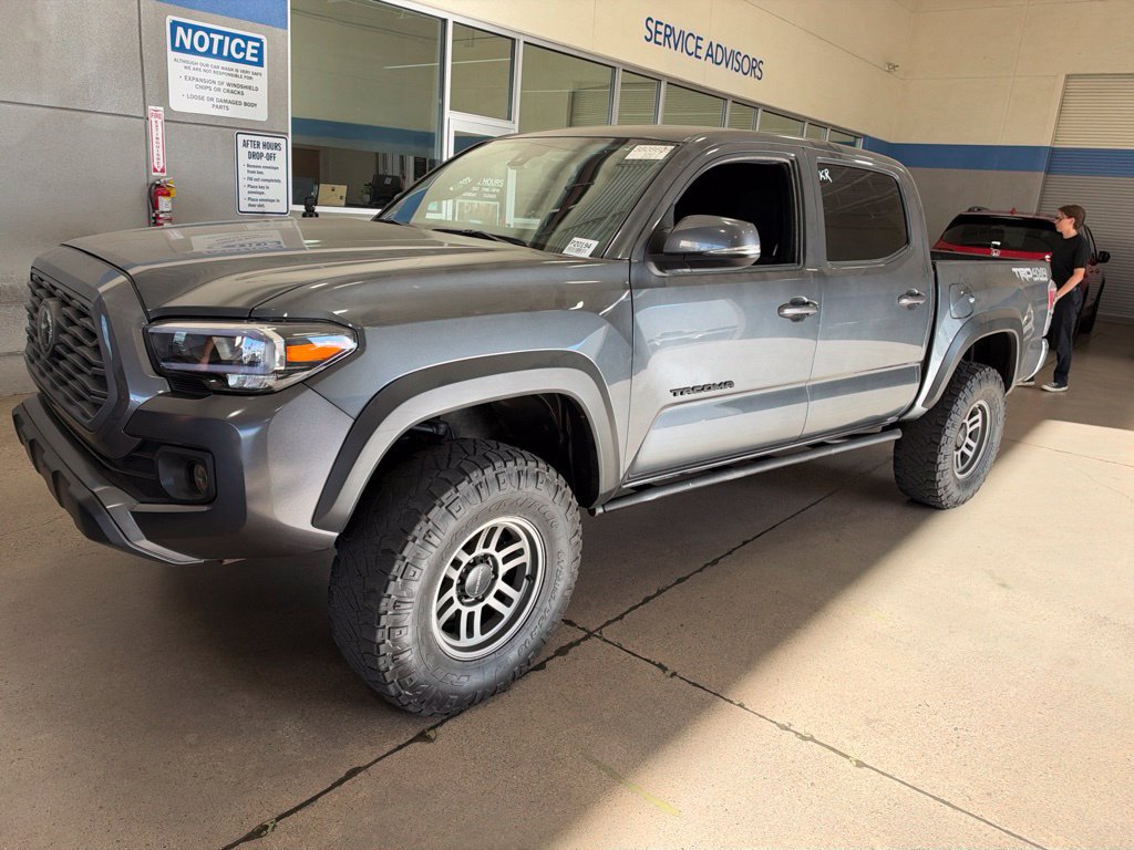 Used 2023 Toyota Tacoma TRD Off-Road AWD/4WD image 7