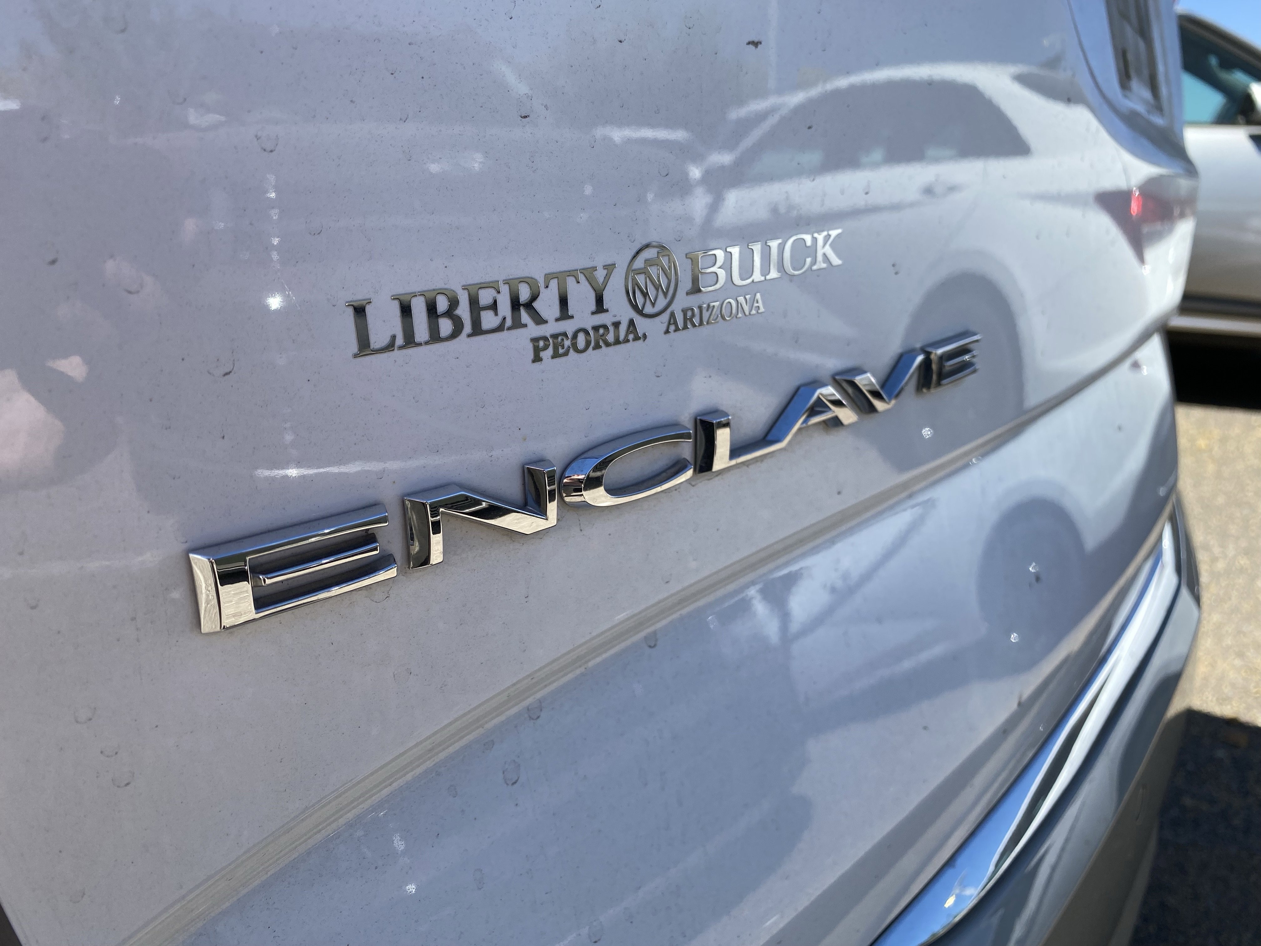 Used 2020 Buick Enclave Essence image 9