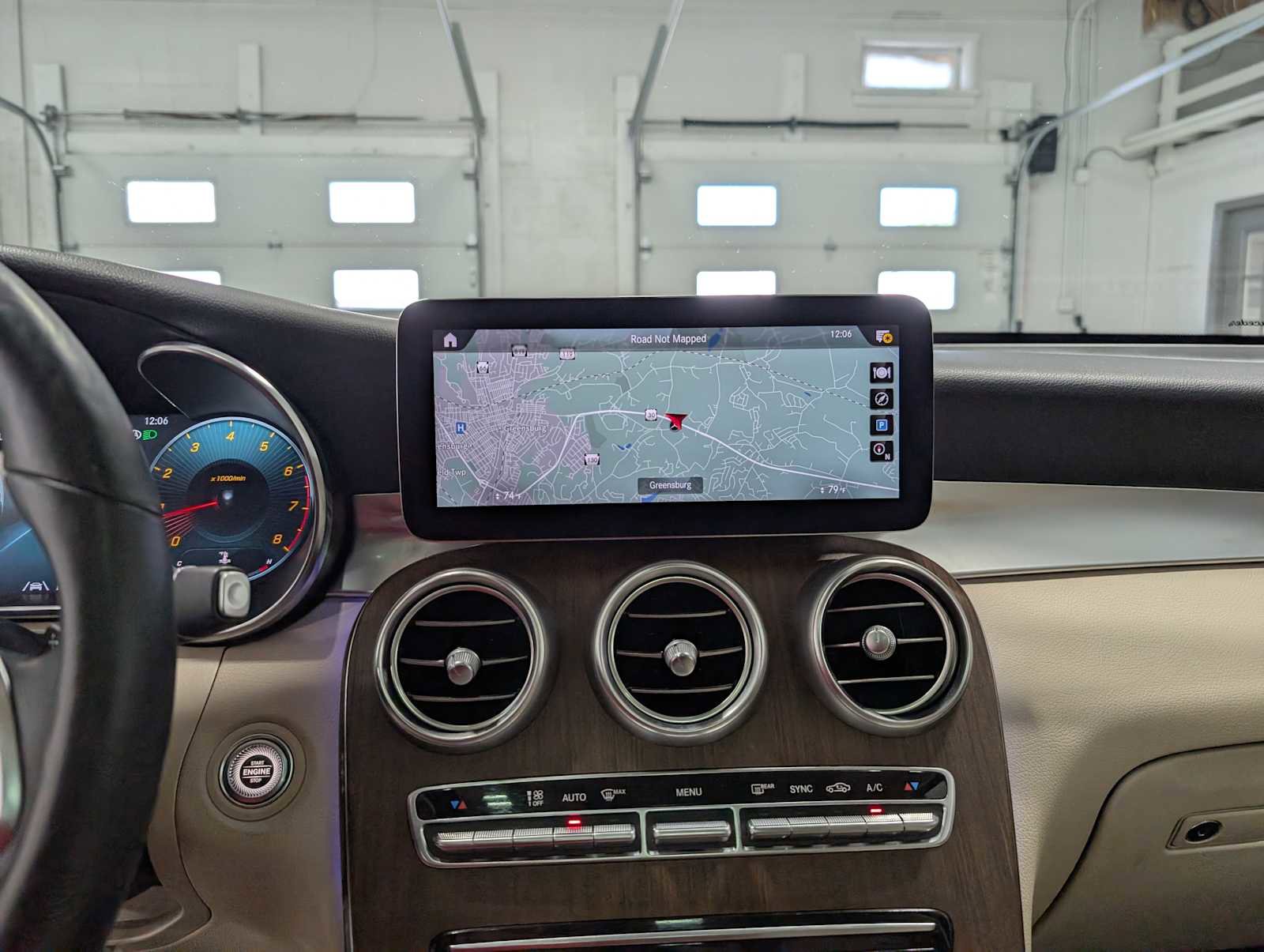 Certified 2021 Mercedes-Benz GLC 300 4MATIC image 30