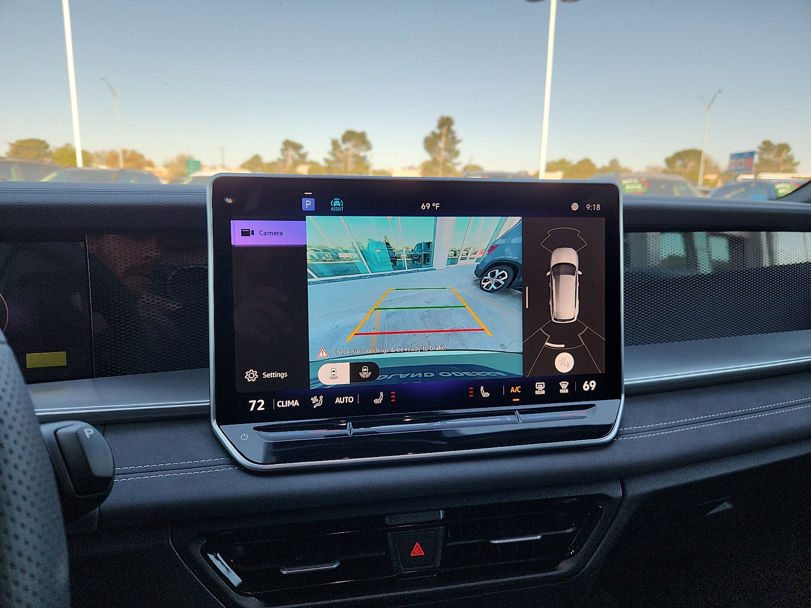 New 2026 Volkswagen Tiguan SE R-Line image 18