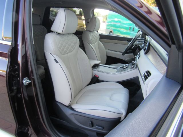 Used 2021 Hyundai Palisade Limited w/ Cargo Package image 27