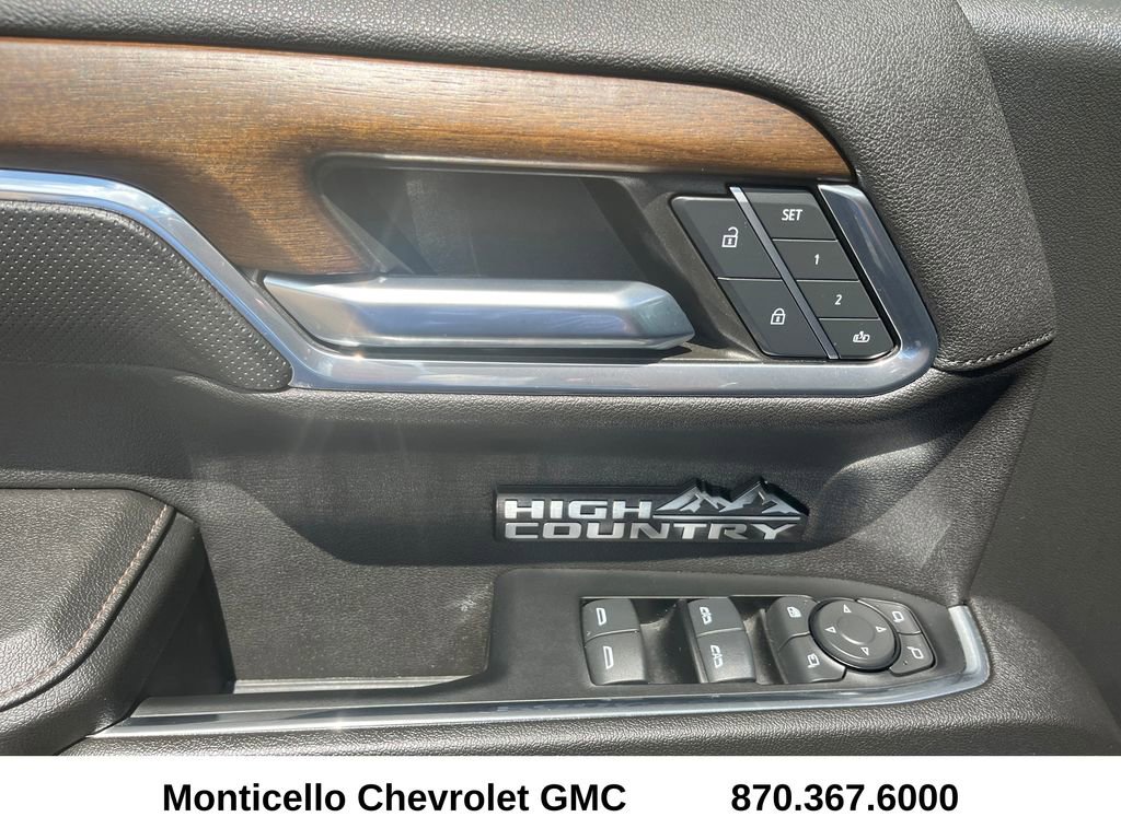 Used 2024 Chevrolet Silverado 1500 High Country w/ Midnight Edition AWD/4WD image 12