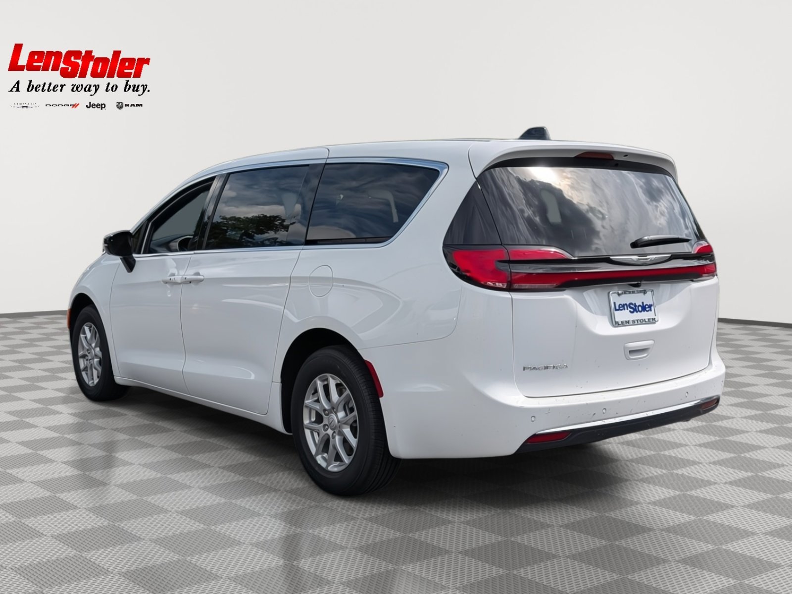 New 2026 Chrysler Pacifica Select image 2