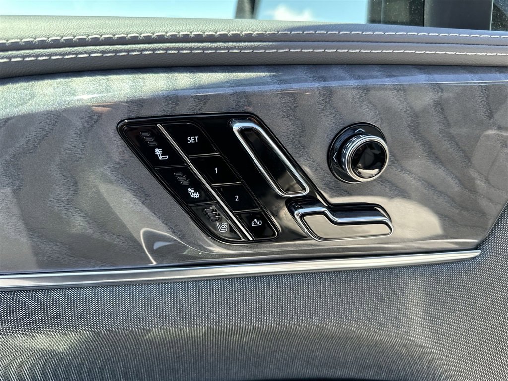 New 2025 Cadillac Escalade IQ Luxury 1 w/ Smart Trailering package image 12