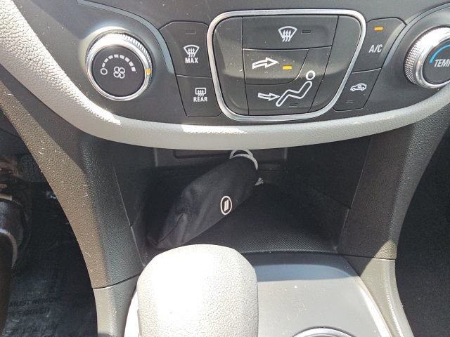 Used 2024 Chevrolet Equinox LS image 44