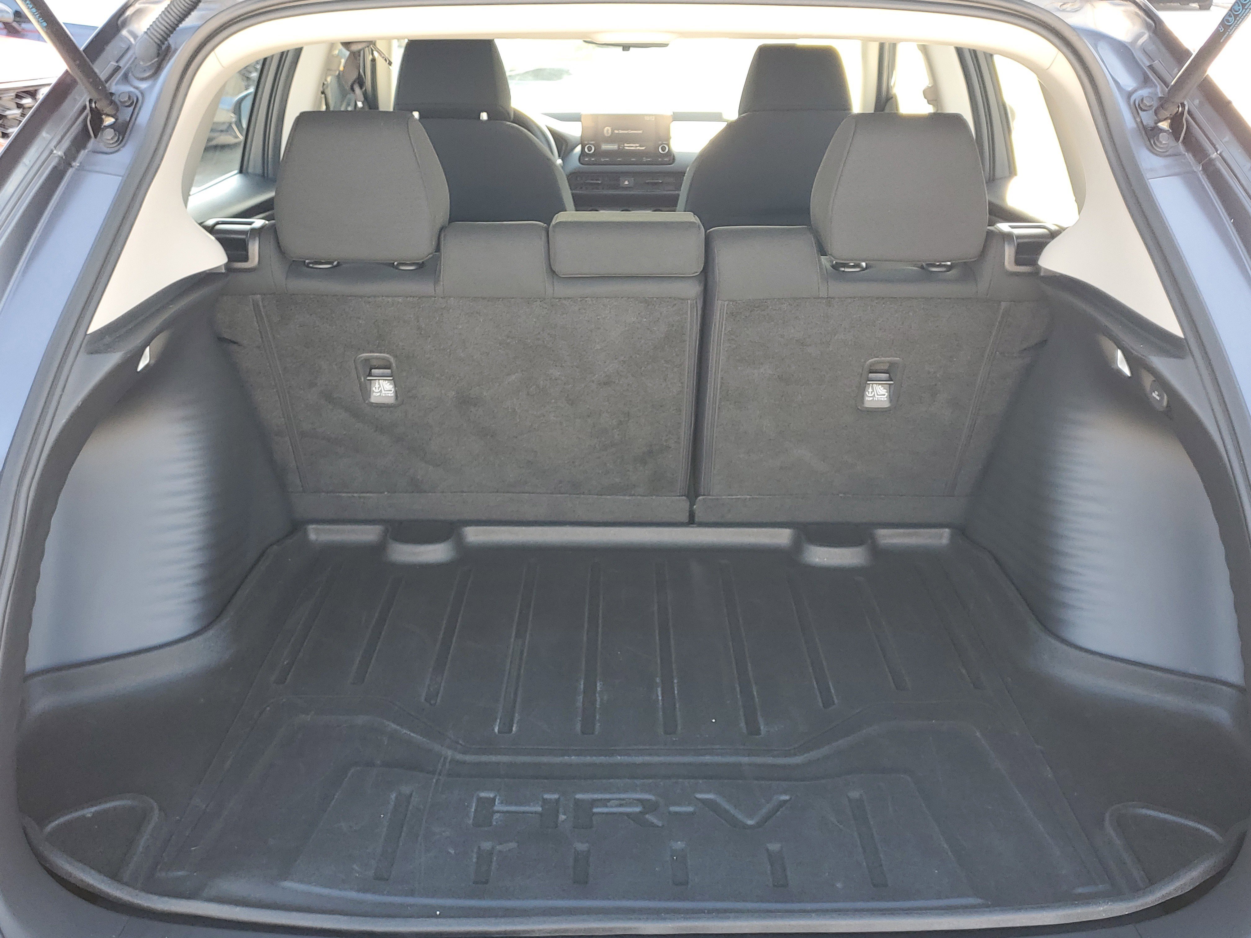 Used 2025 Honda HR-V LX image 6