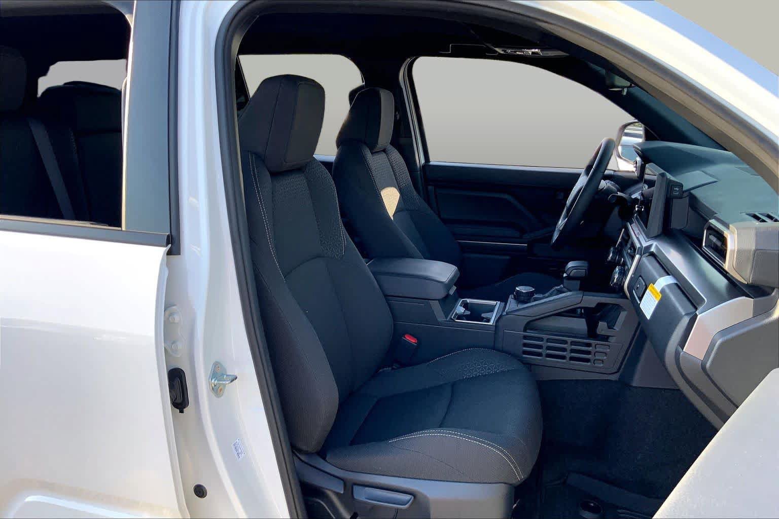 Used 2026 Toyota 4Runner SR5 AWD/4WD image 9