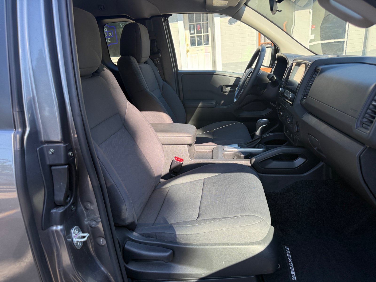 Used 2024 Nissan Frontier S w/ Technology Package AWD/4WD image 27