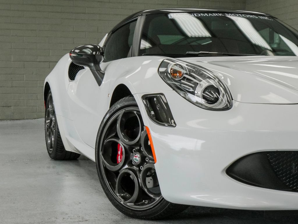 Used 2018 Alfa Romeo 4C Coupe w/ Coupe Track Package 1 RWD image 11