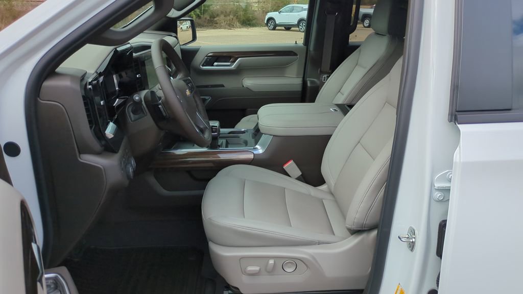 New 2026 Chevrolet Silverado 1500 LT w/ Z71 Off-Road Package image 10