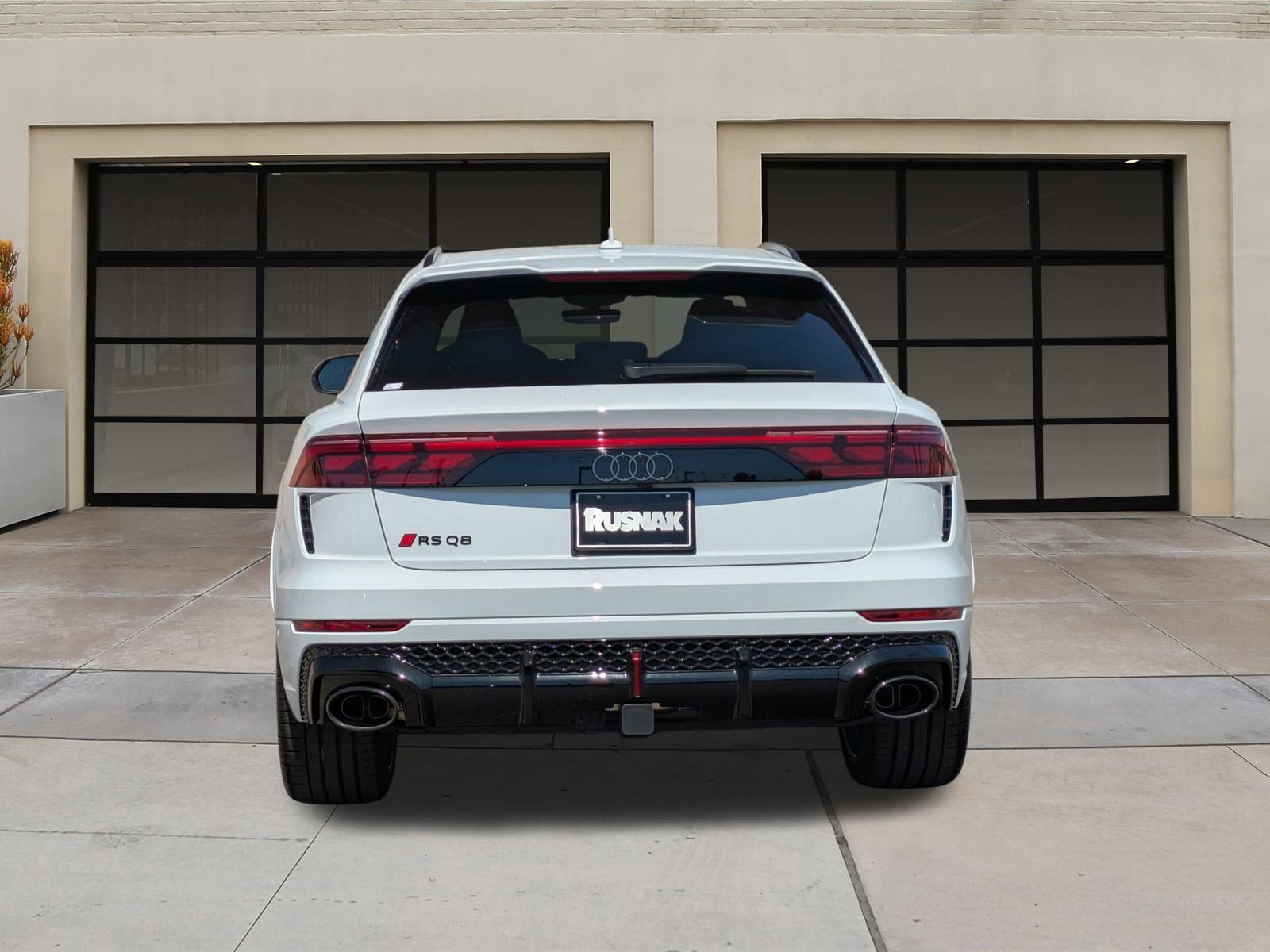 New 2025 Audi RS Q8 performance image 4