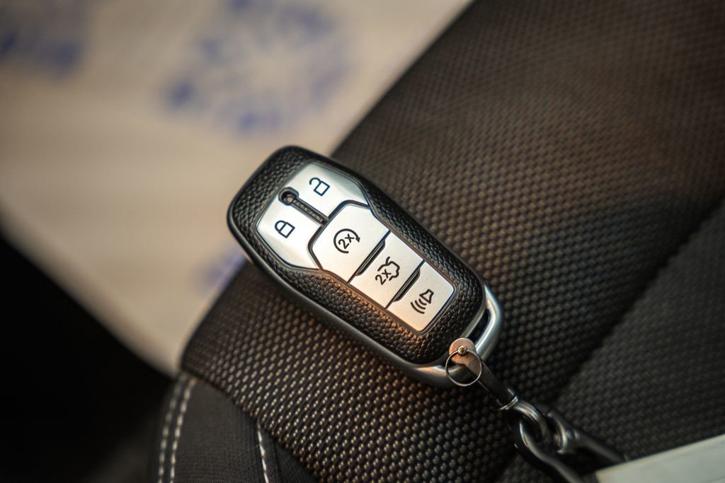 Used 2016 Ford Mustang Convertible image 42