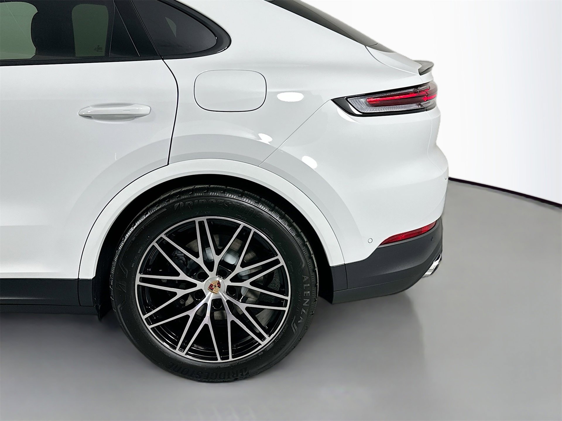 New 2026 Porsche Cayenne E-Hybrid Coupe image 12