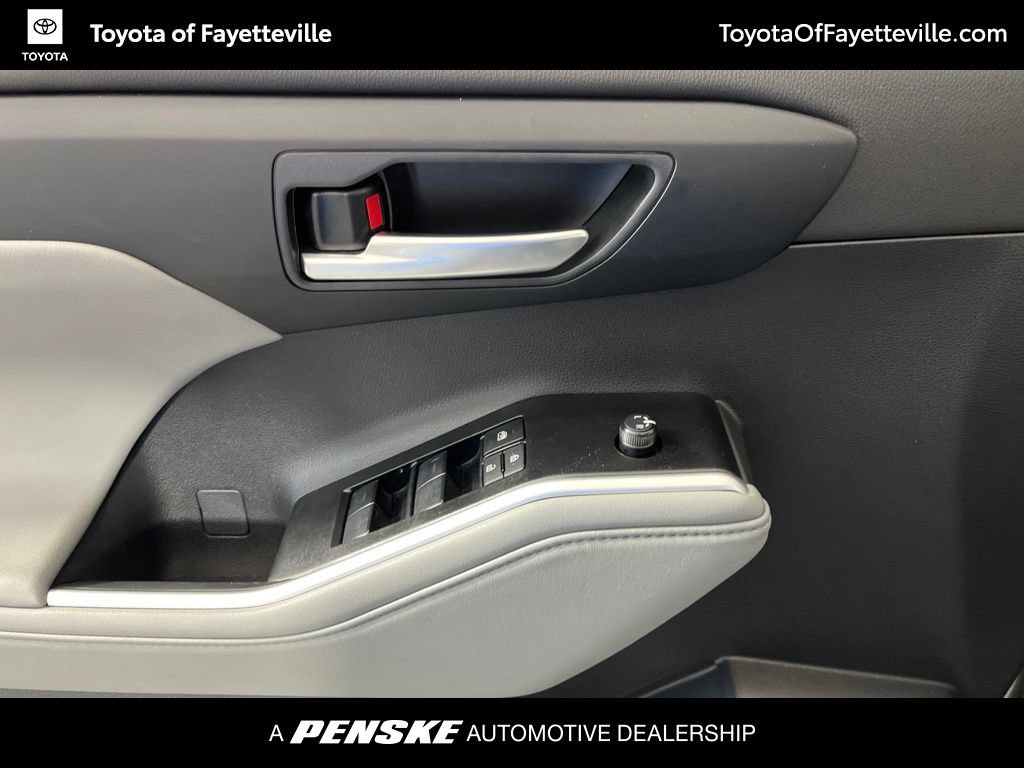 Certified 2026 Toyota Highlander XLE AWD/4WD image 28