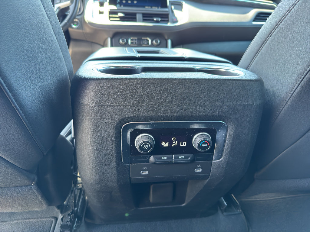Used 2023 Chevrolet Suburban LT image 23