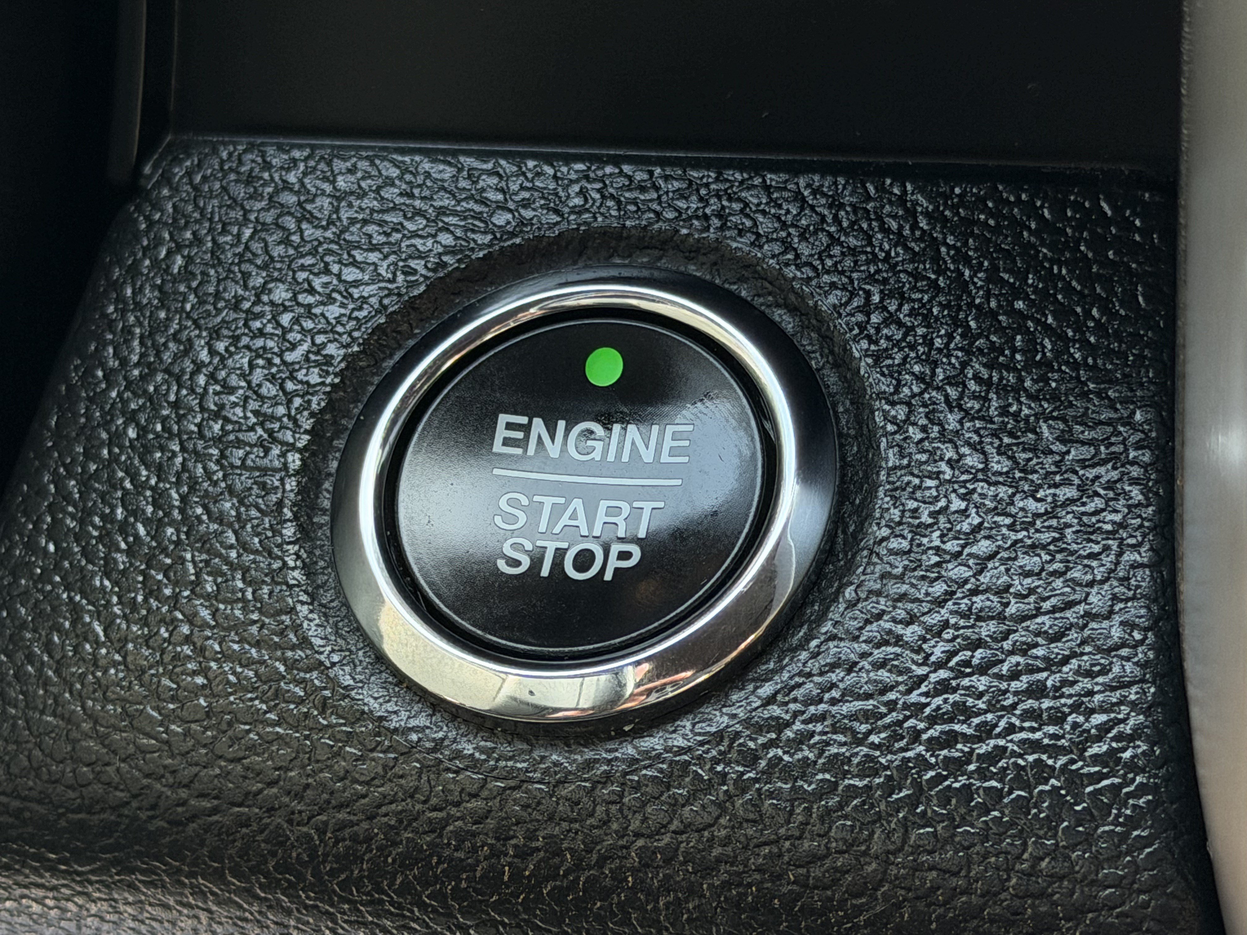 Used 2019 Ford F150 Platinum w/ Equipment Group 701A Luxury AWD/4WD image 26