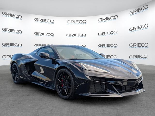 Used 2025 Chevrolet Corvette Z06 w/ Stealth Interior Trim Package RWD image 1