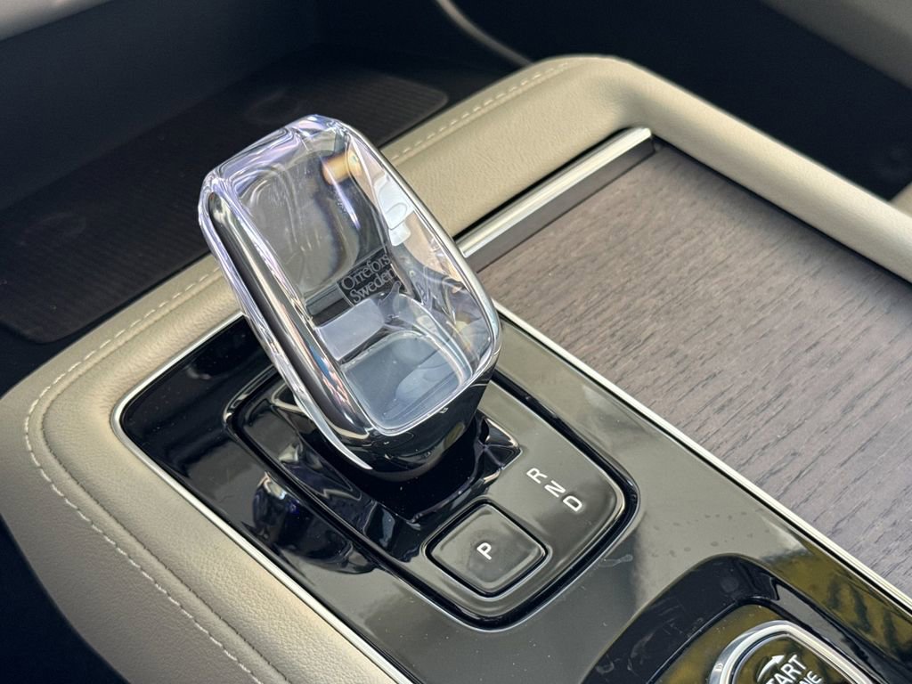 New 2026 Volvo XC90 T8 Ultra w/ Protection Package Premier AWD/4WD image 22