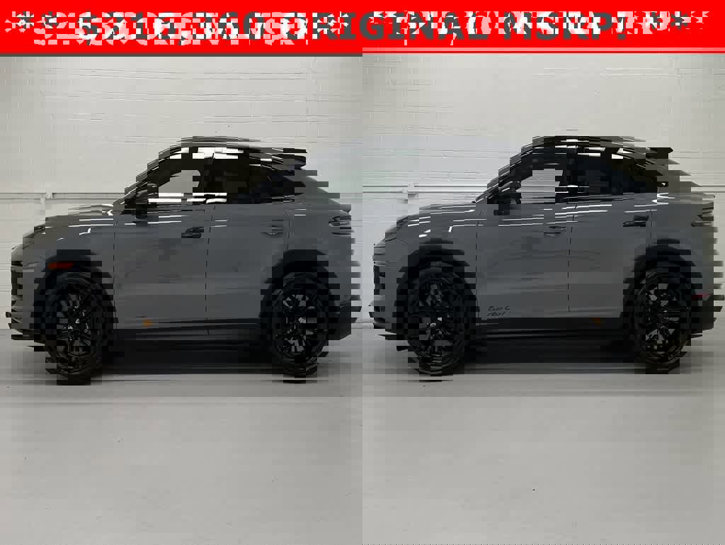 Used 2022 Porsche Cayenne Turbo GT image 3