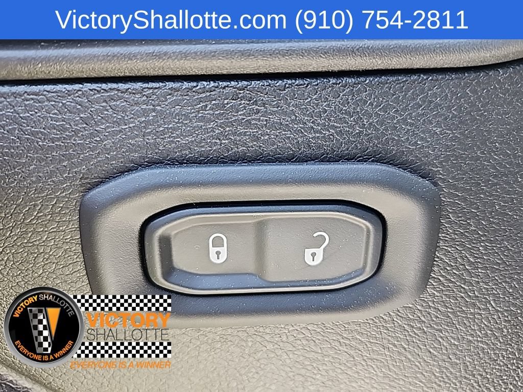 Used 2024 Jeep Gladiator Mojave w/ Technology Group AWD/4WD image 20