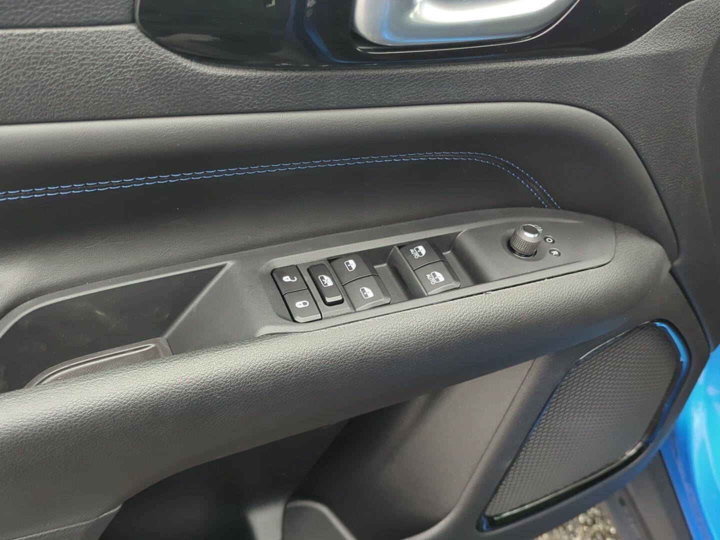 New 2026 Jeep Compass Latitude AWD/4WD image 12