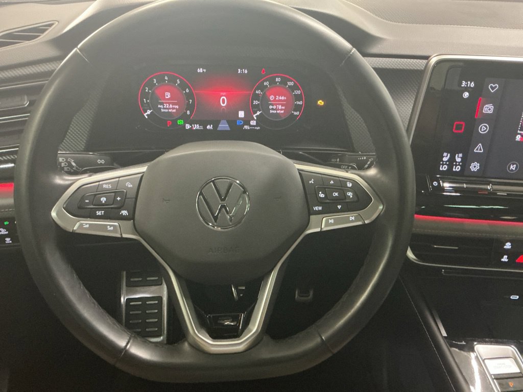 Used 2024 Volkswagen Atlas Cross Sport SEL R-Line AWD/4WD image 25