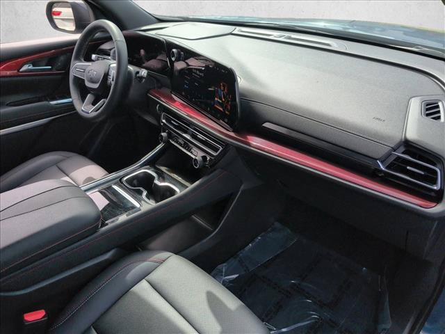 Used 2025 Chevrolet Traverse Z71 AWD/4WD image 23