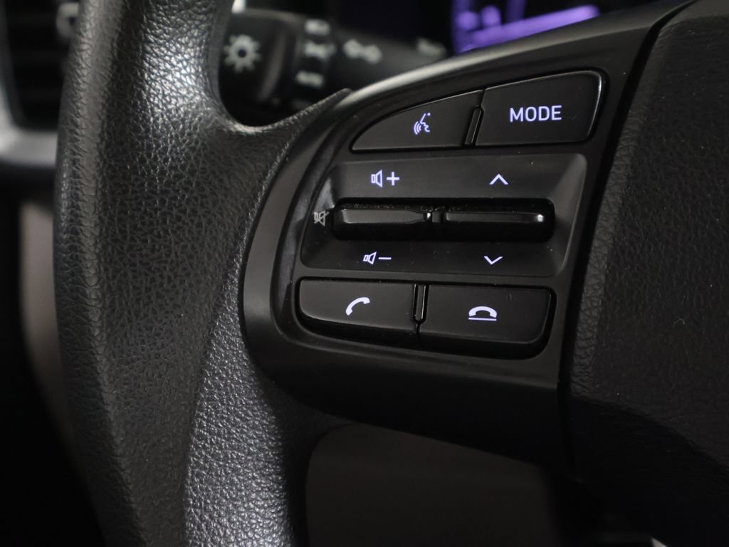 Used 2020 Hyundai Venue SEL FWD image 33