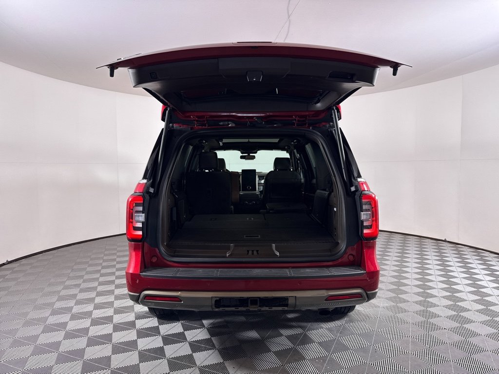 Used 2022 Ford Expedition King Ranch image 11