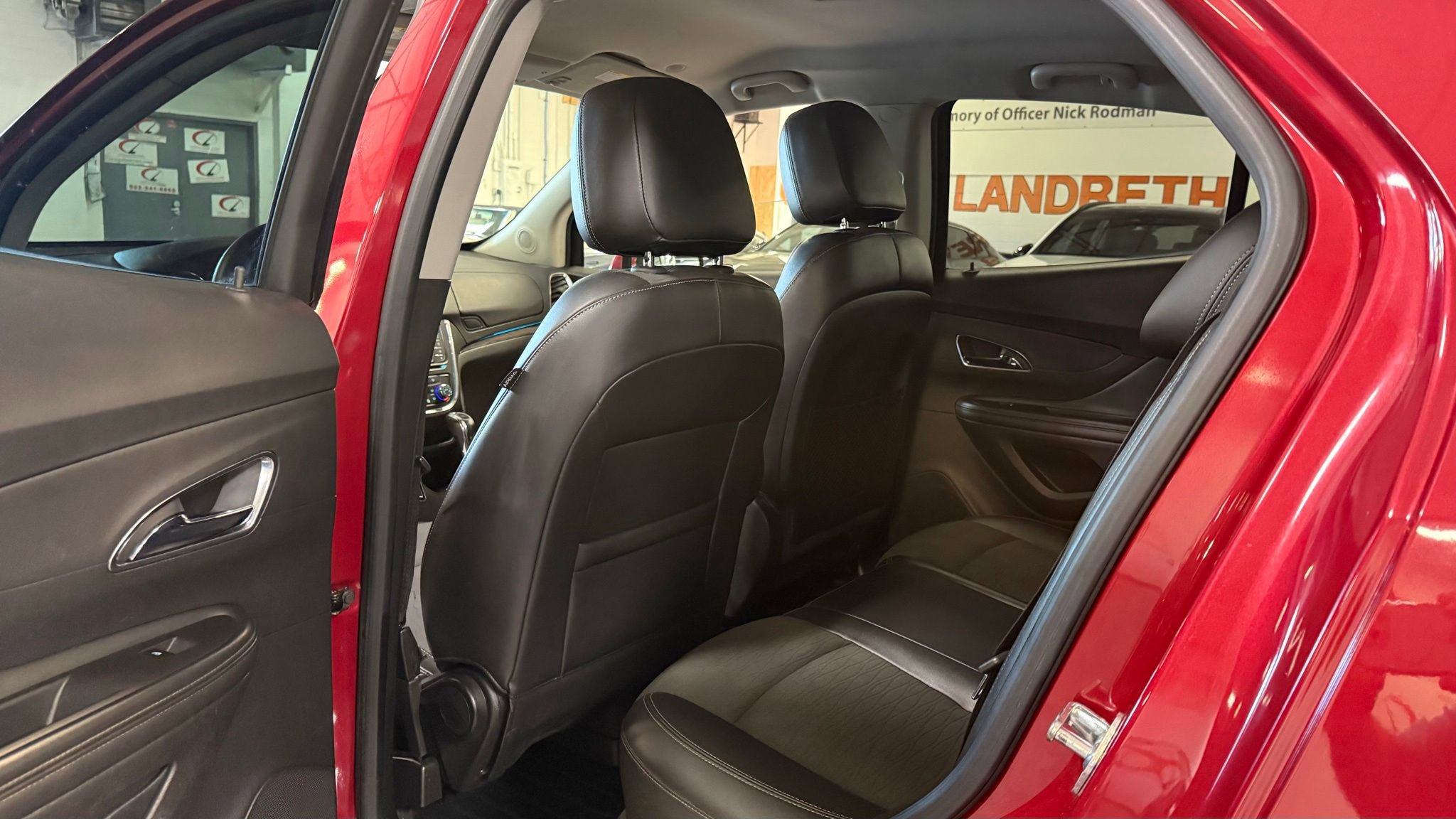 Used 2015 Buick Encore Convenience FWD image 25