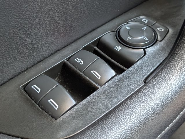 Used 2022 Chevrolet Blazer LT FWD image 23