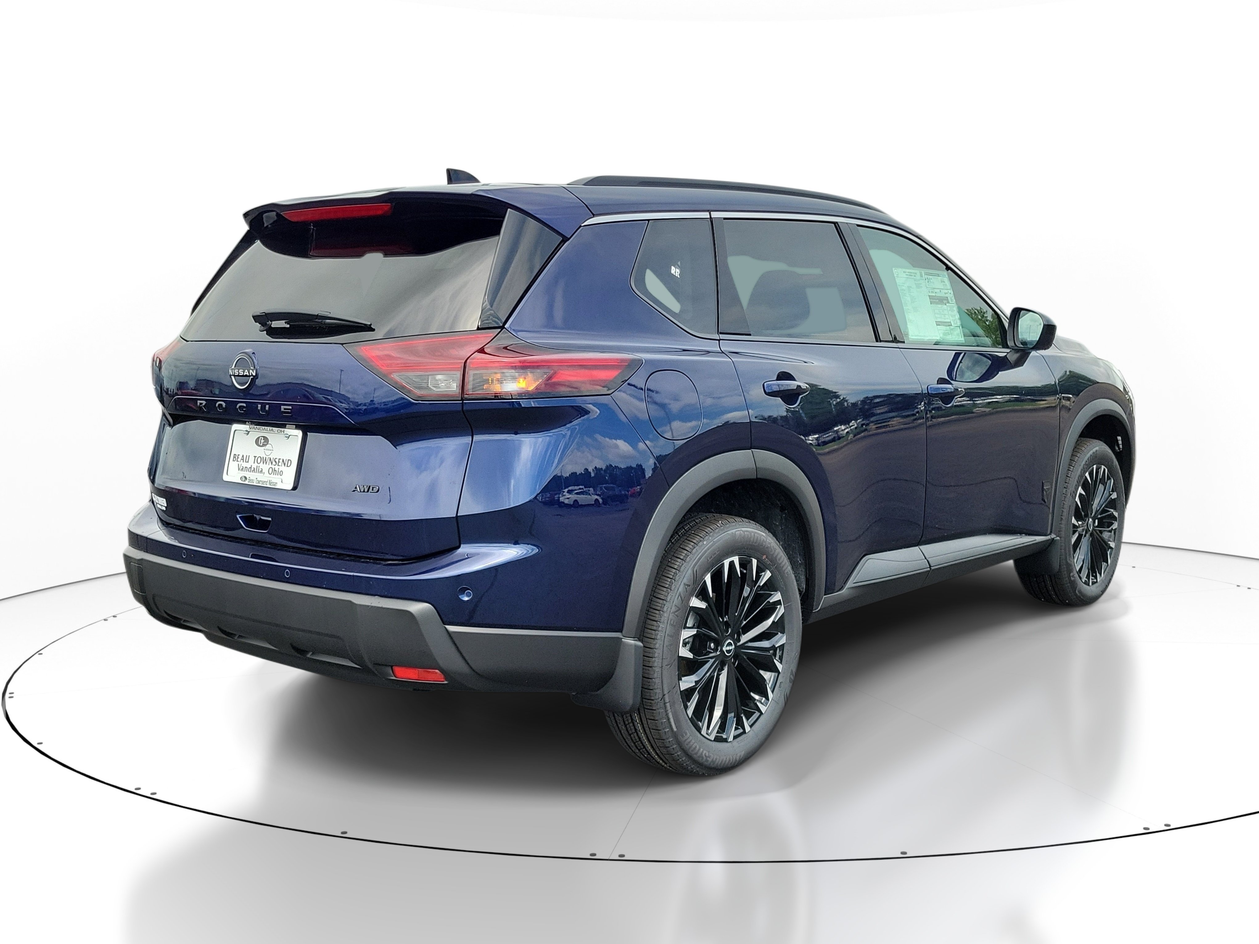 New 2026 Nissan Rogue Dark Armor AWD/4WD image 4
