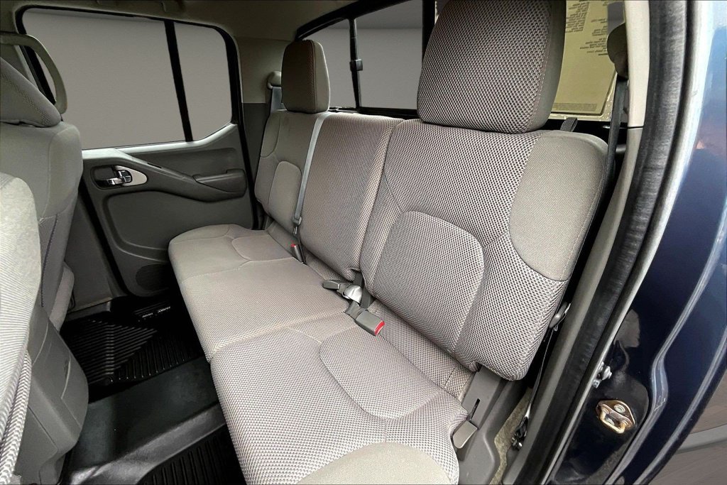 Used 2016 Nissan Frontier SV w/ SV Value Truck Package RWD image 26