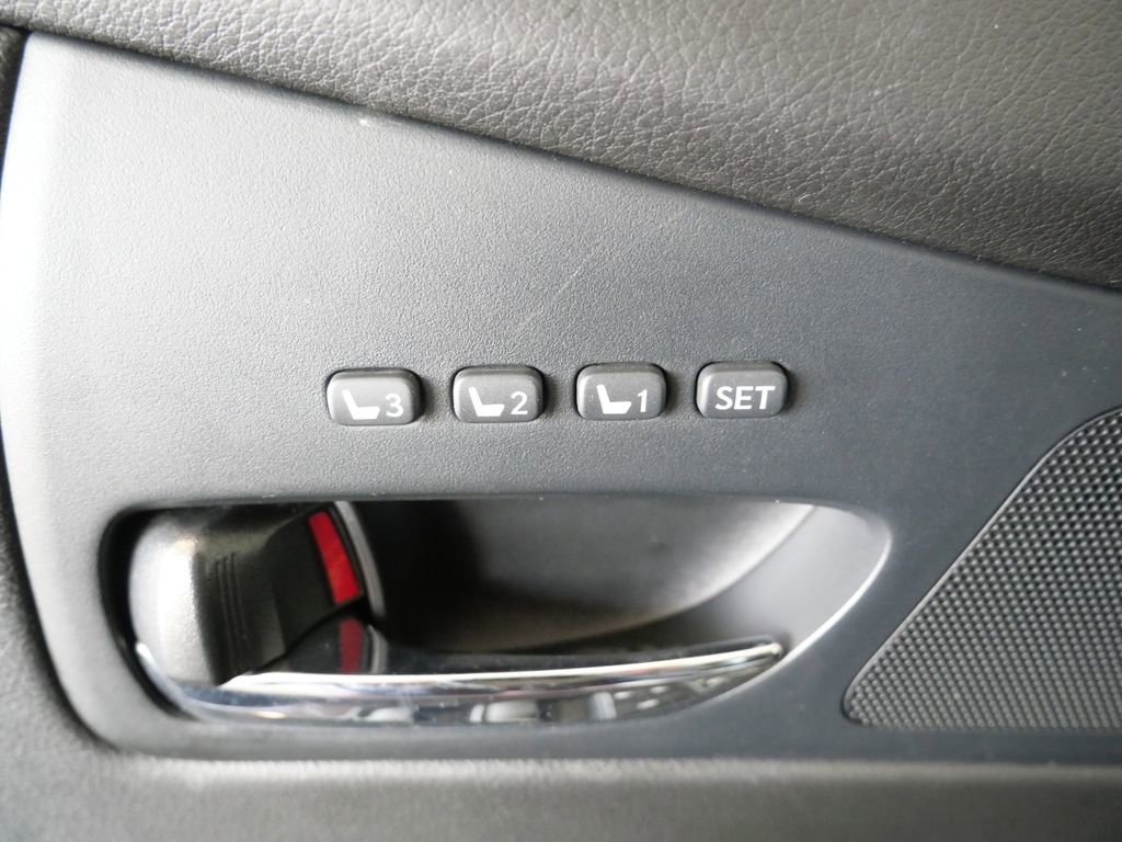 Used 2013 Lexus RX 350 AWD w/ Navigation Pkg image 32