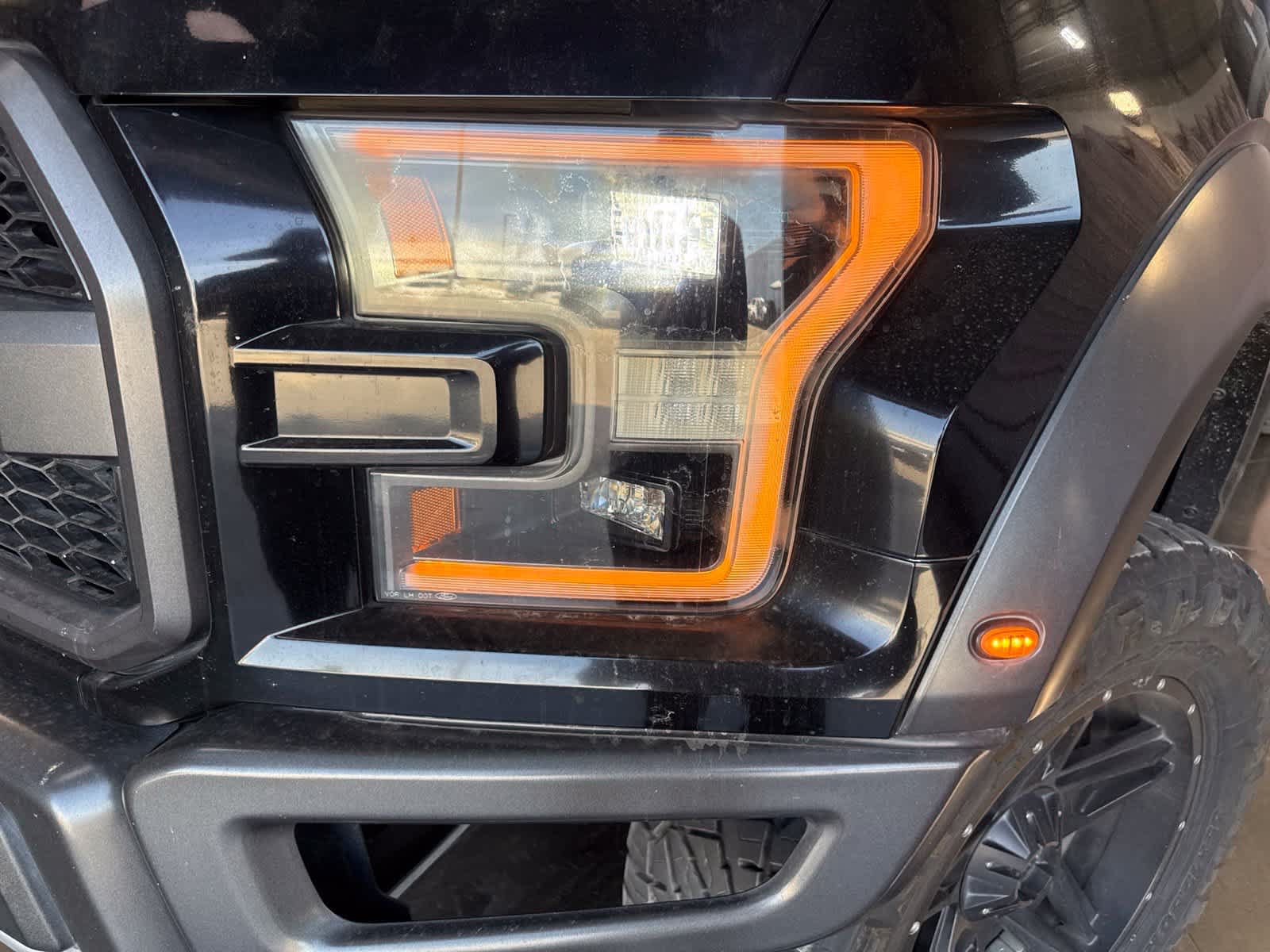 Used 2018 Ford F150 Raptor w/ Equipment Group 802A Luxury AWD/4WD image 8