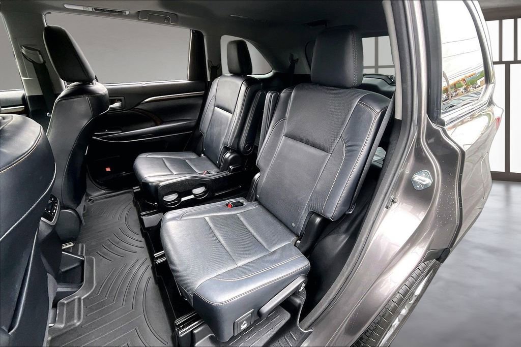 Used 2015 Toyota Highlander Limited FWD image 26