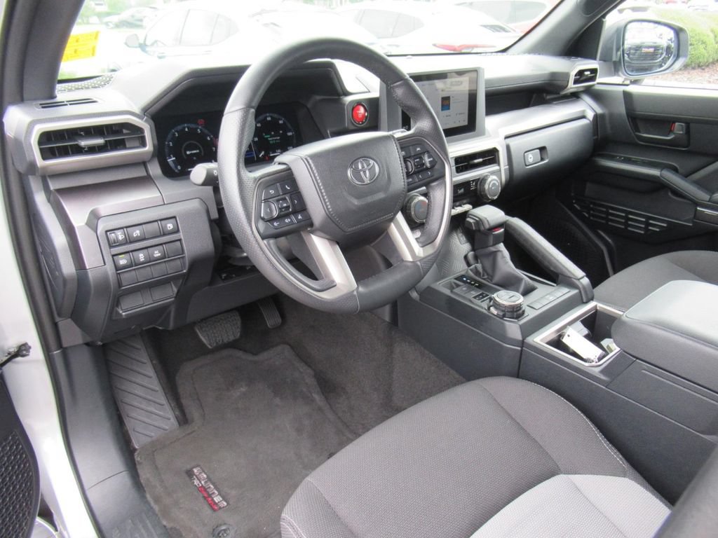 Used 2025 Toyota 4Runner TRD Off-Road AWD/4WD image 16