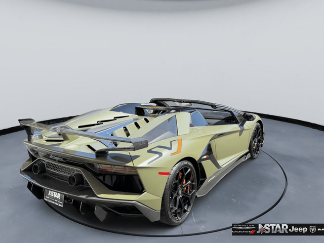 Used 2021 Lamborghini Aventador SVJ AWD/4WD image 7